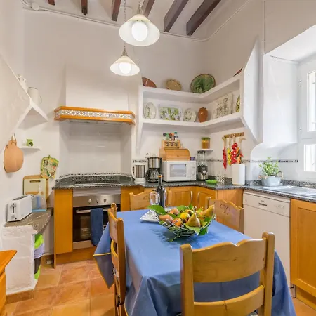 Charming In Esporlas Casa de Férias